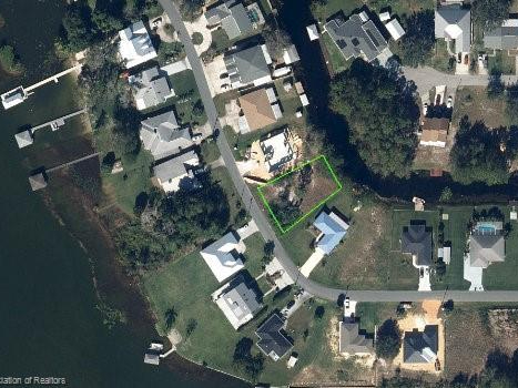 131 Blue Moon Avenue, Lake Placid, Florida 33852